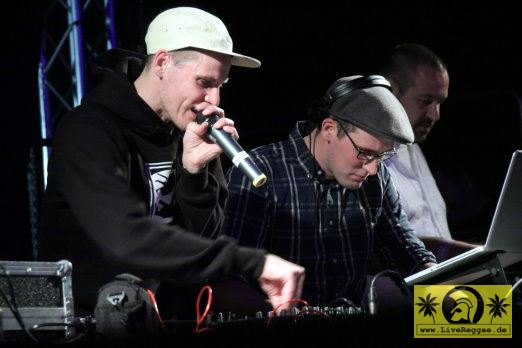Massaya Soundsystem (D) 27. Summer Jam Festival - Fuehlinger See, Koeln - Yellow Tent  07. Juli 2012 (11).JPG